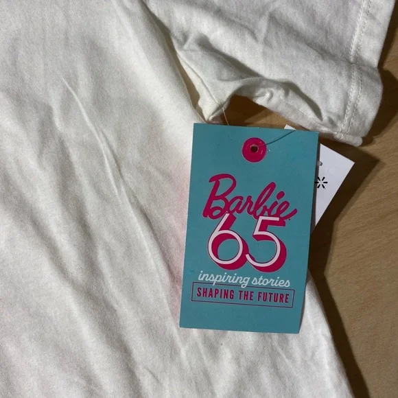 Barbie Tee XL (IX) - Picture 7 of 12